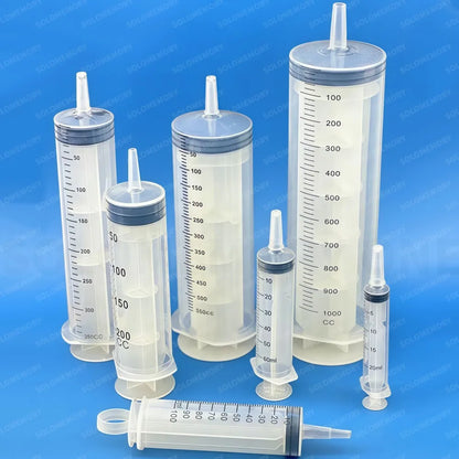 Plastic Syringe, Available in Capacities of 1000ml, 550ml, 350ml, 200ml, 100ml, 60ml, 20ml, 10ml, Suitable for Laboratory Dispensing, Dispensing Glue, Watering, and Veterinary Use
